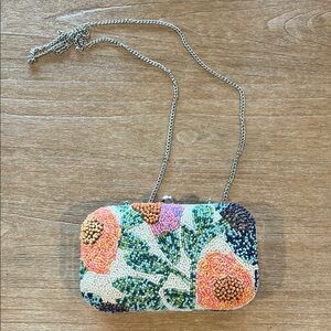 Beautiful LuLu’s Floral Beaded Clutch with Chain Strap